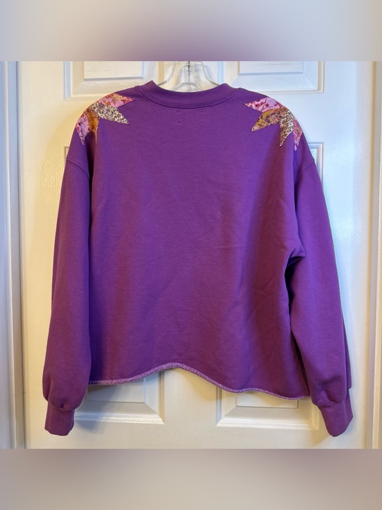XiRENA Sweaters - Xirena Estella Wisteria Sweatshirt Boho Quilt Star Floral Patchwork Womens Small
